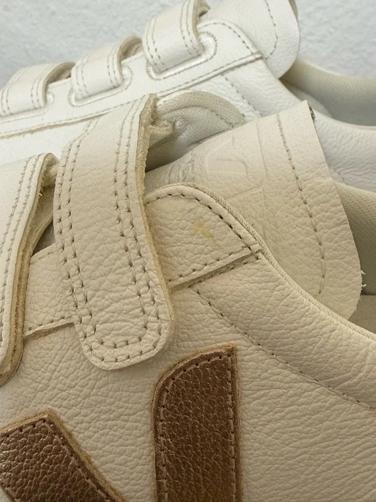 VEJA Recife Leather Sneakers in White/Platine - Picture 7 of 10